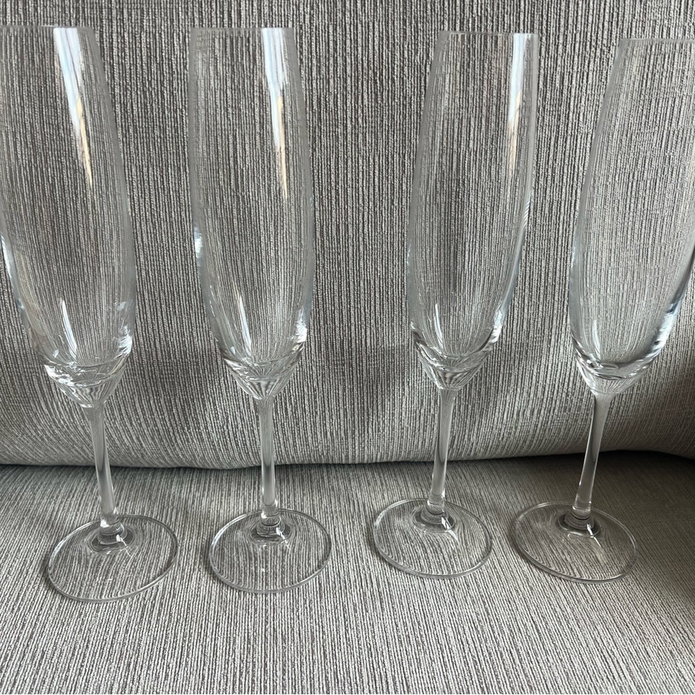 Elegant Clear Champagne Flutes Set